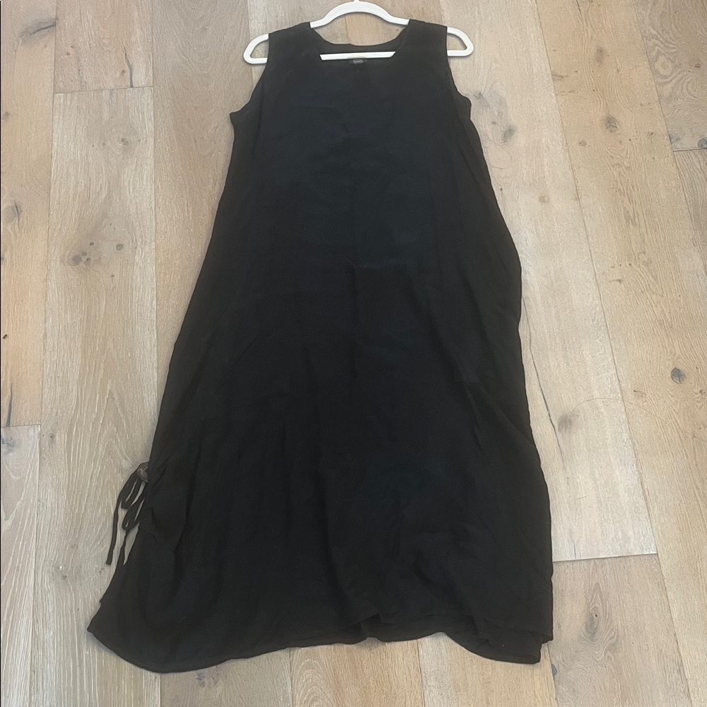 Elegant Black Sleeveless Dress